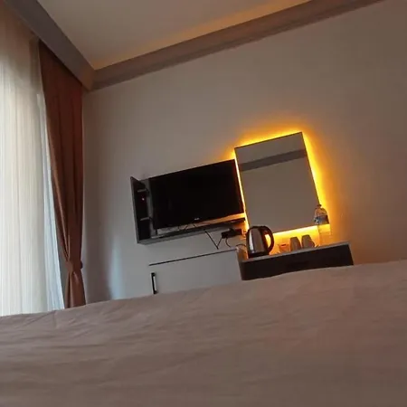 Ezel Group Hotel B&B *